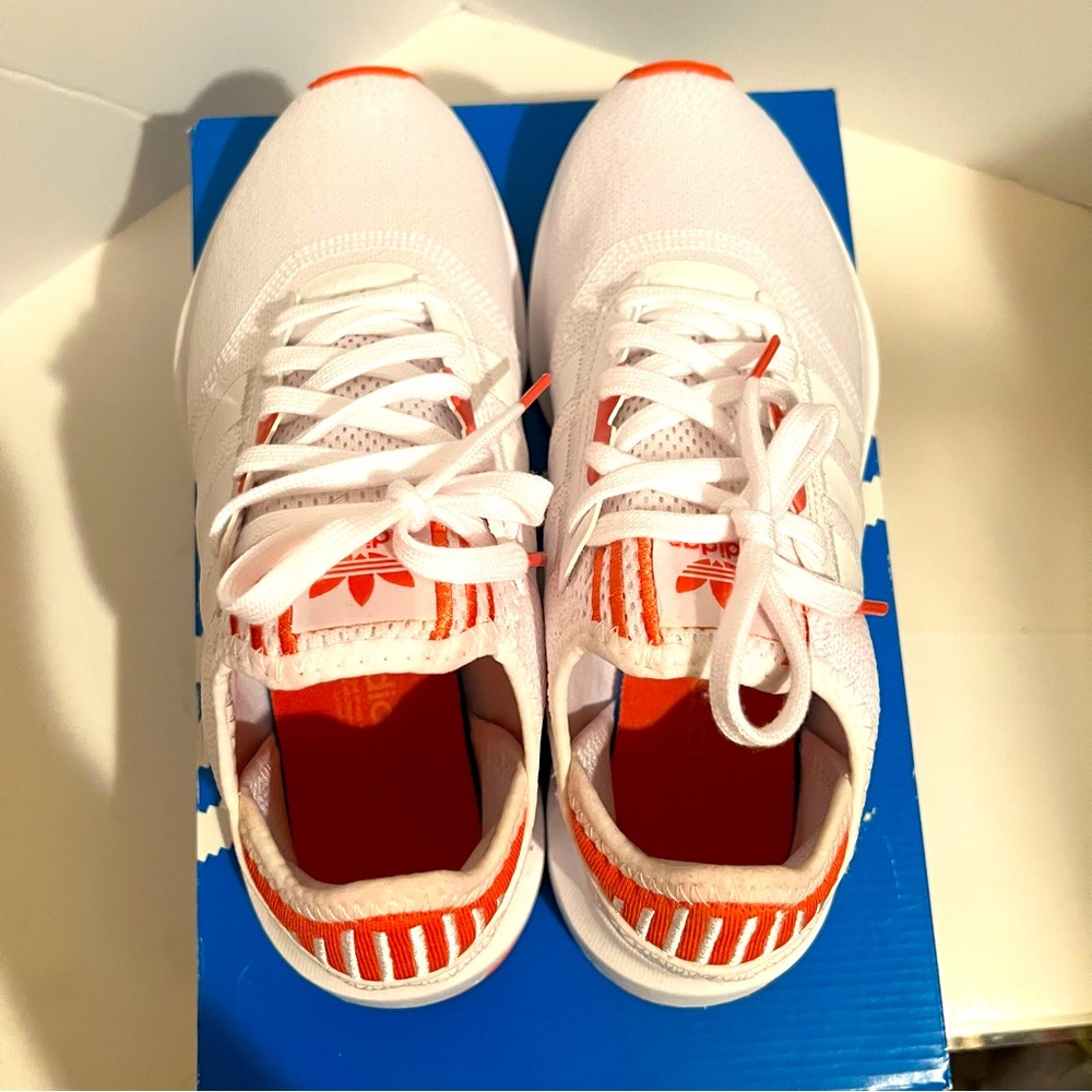 Women’s Adidas Originals Swift Run X W Sneakers, White/Pink, Size 6 1/2 - Picture 3 of 13